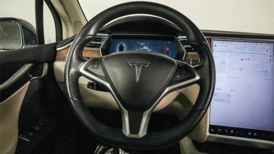 2018 Tesla Model X 5YJXCAE26JF087993