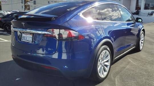 2016 Tesla Model X 5YJXCBE26GF017683