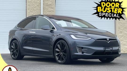 2018 Tesla Model X 5YJXCBE24JF099937