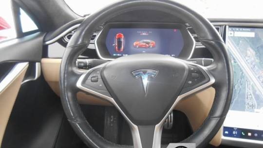 2015 Tesla Model S 5YJSA1V40FF100245