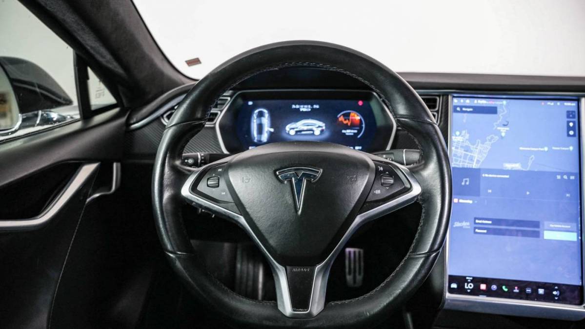 2016 Tesla Model S 5YJSA1E27GF122162