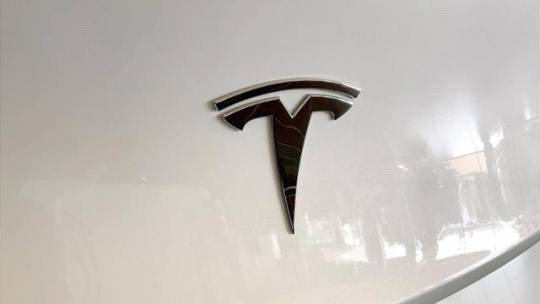 2020 Tesla Model Y 5YJYGDEEXLF008333