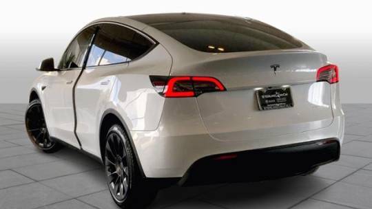 2020 Tesla Model Y 5YJYGDEEXLF008333