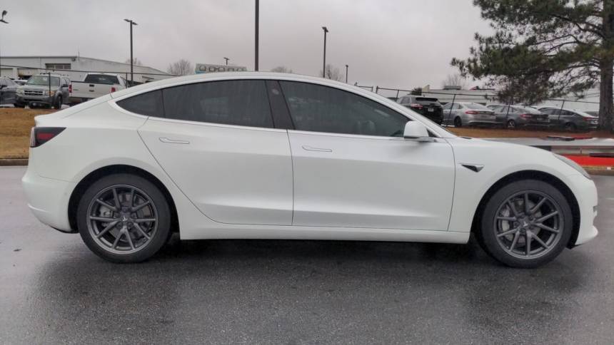 2018 Tesla Model 3 5YJ3E1EA7JF035322