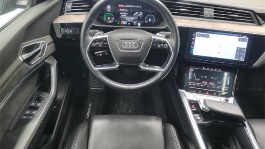 2019 Audi e-tron WA1VAAGE7KB023240