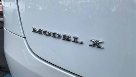 2017 Tesla Model X 5YJXCDE27HF044145