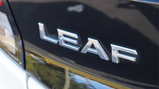 2021 Nissan LEAF 1N4AZ1CV8MC551861