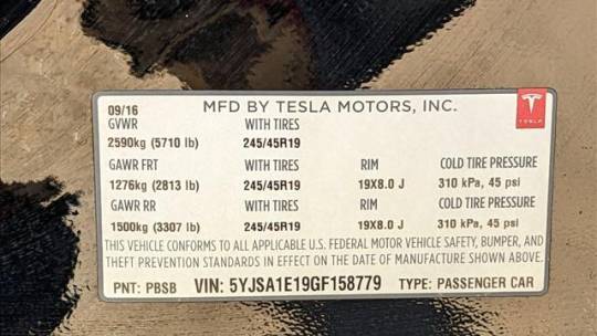 2016 Tesla Model S 5YJSA1E19GF158779