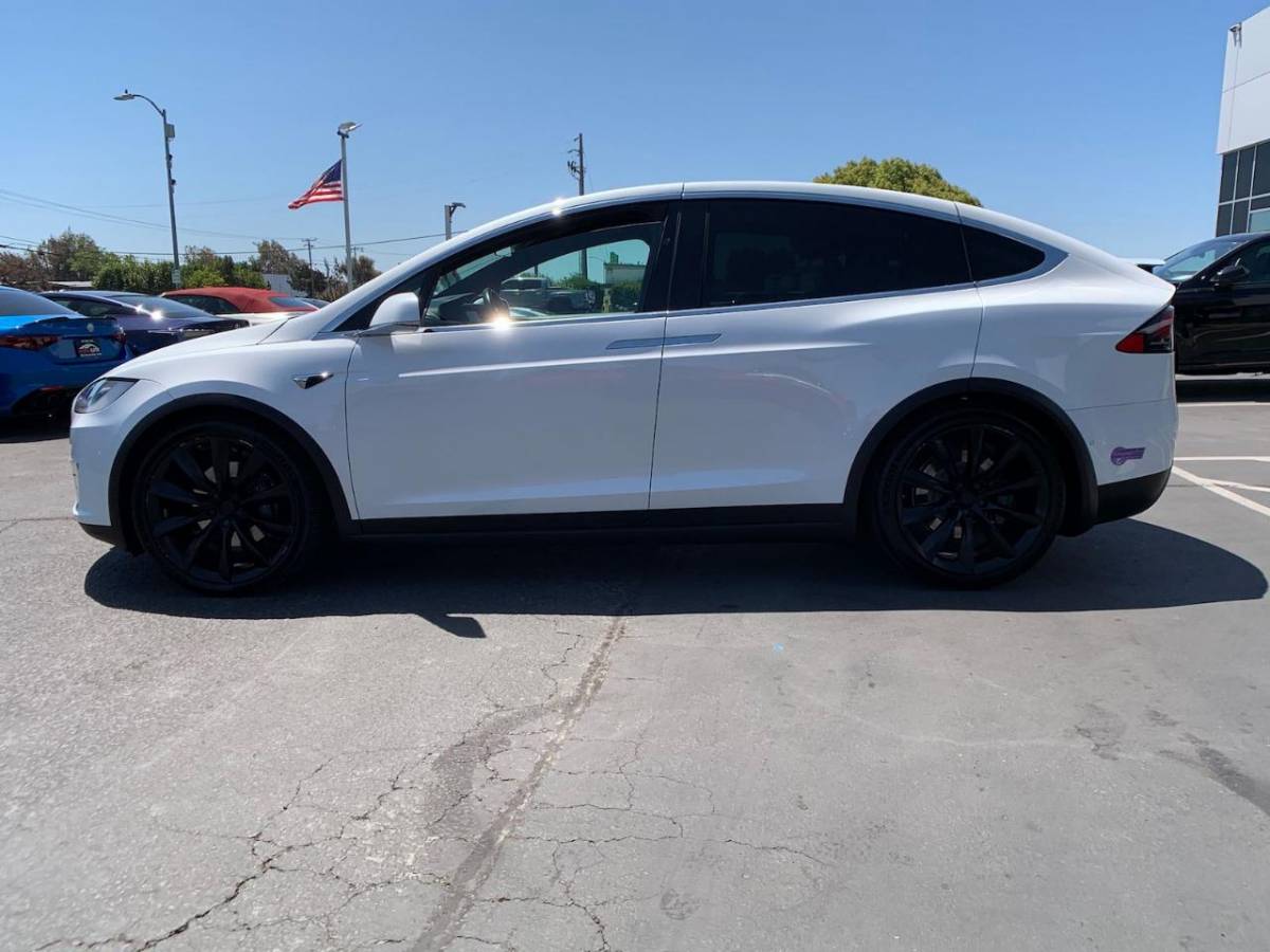 2018 Tesla Model X 5YJXCDE27JF134966