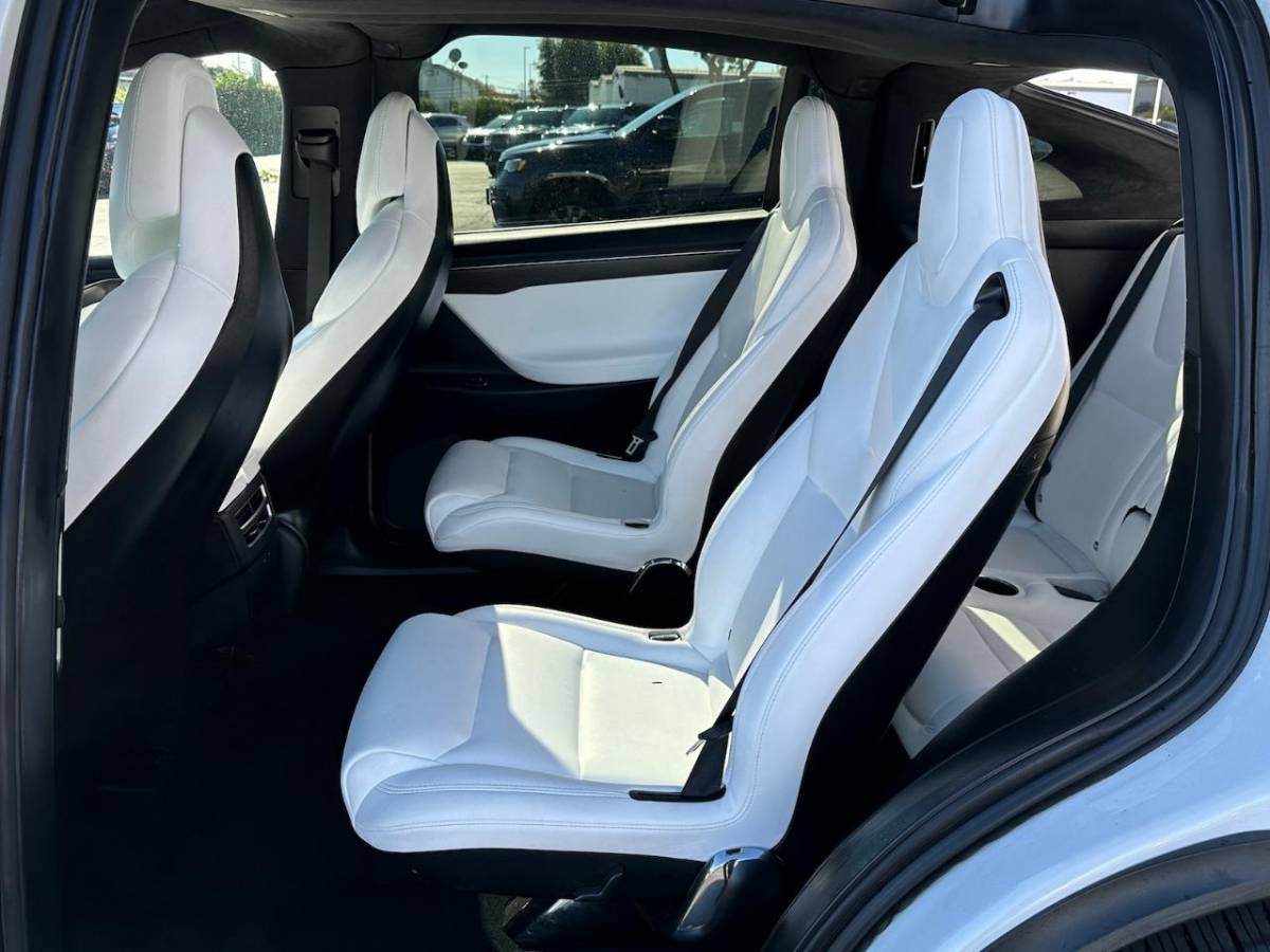 2017 Tesla Model X 5YJXCBE40HF079521