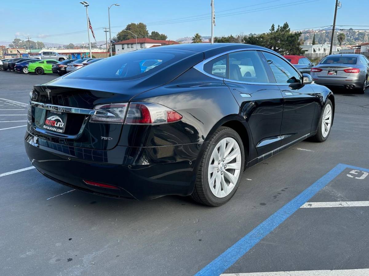 2018 Tesla Model S 5YJSA1E29JF293468