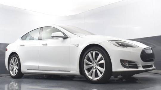 2016 Tesla Model S 5YJSA1E28GF137396