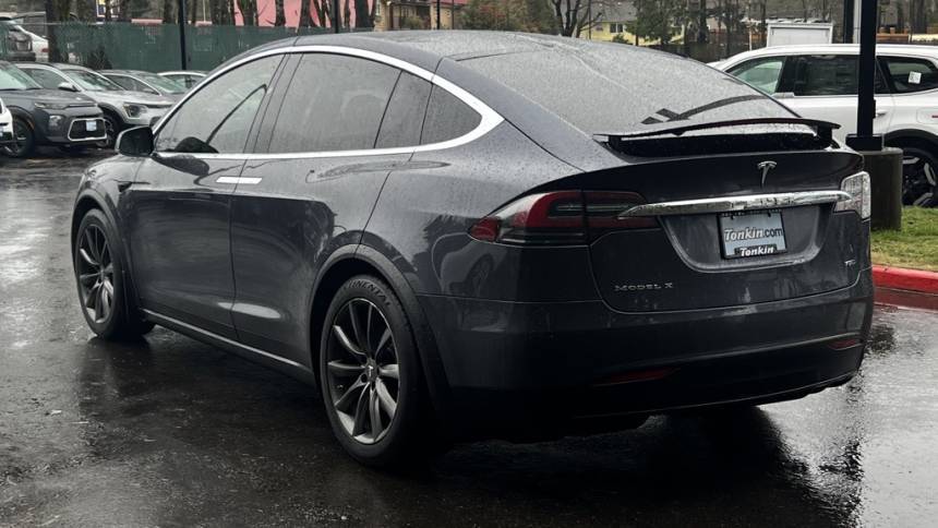 2018 Tesla Model X 5YJXCAE2XJF120655