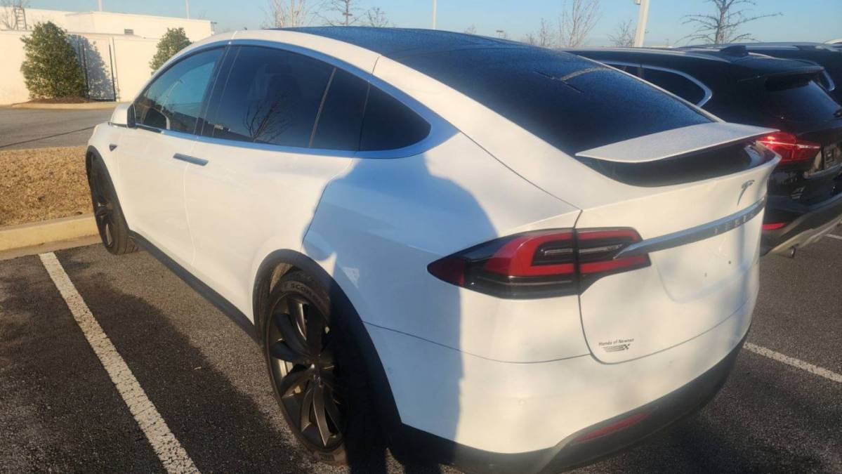 2019 Tesla Model X 5YJXCDE22KF187950