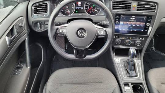 2019 Volkswagen e-Golf WVWKR7AU9KW910786