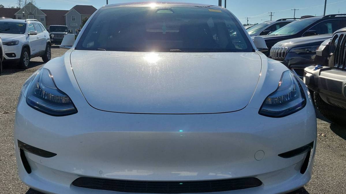 2018 Tesla Model 3 5YJ3E1EB3JF067886