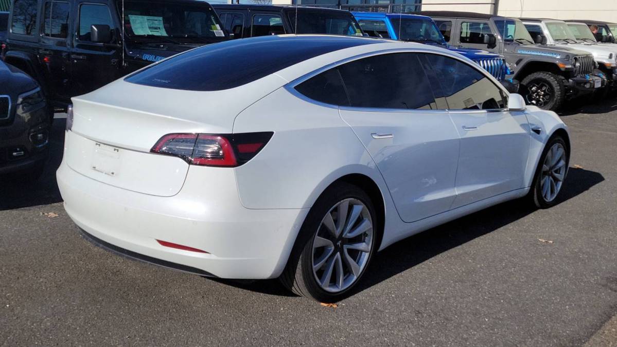 2018 Tesla Model 3 5YJ3E1EB3JF067886