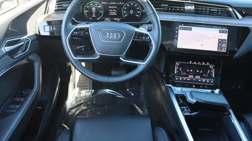 2019 Audi e-tron WA1VAAGE8KB025062