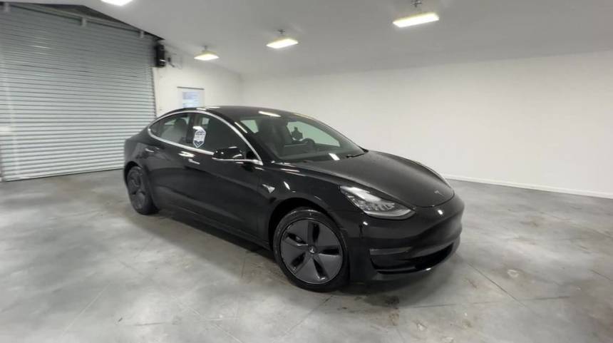 2018 Tesla Model 3 5YJ3E1EA1JF010111