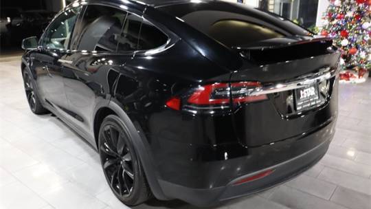 2018 Tesla Model X 5YJXCAE27JF102307