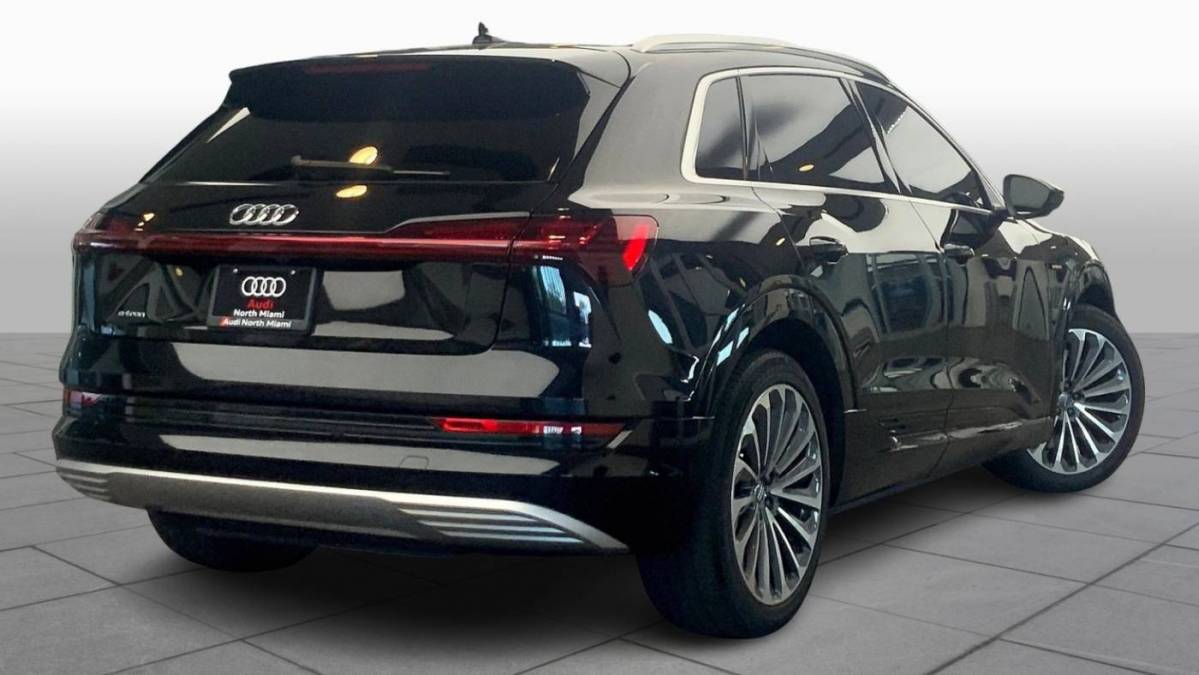 2019 Audi e-tron WA1VAAGE1KB024951