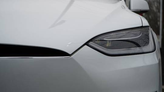 2018 Tesla Model X 5YJXCDE23JF113502