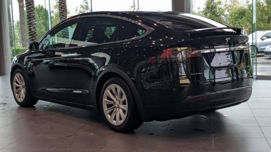 2018 Tesla Model X 5YJXCDE25JF115770