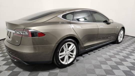 2015 Tesla Model S 5YJSA1E19FF109239