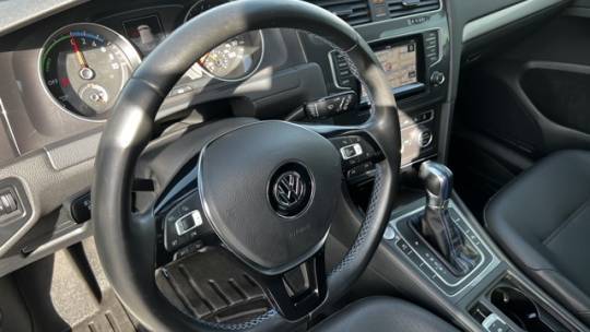 2015 Volkswagen e-Golf WVWPP7AU1FW912369