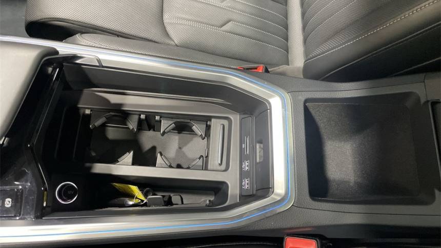 2019 Audi e-tron WA1VAAGE8KB010156
