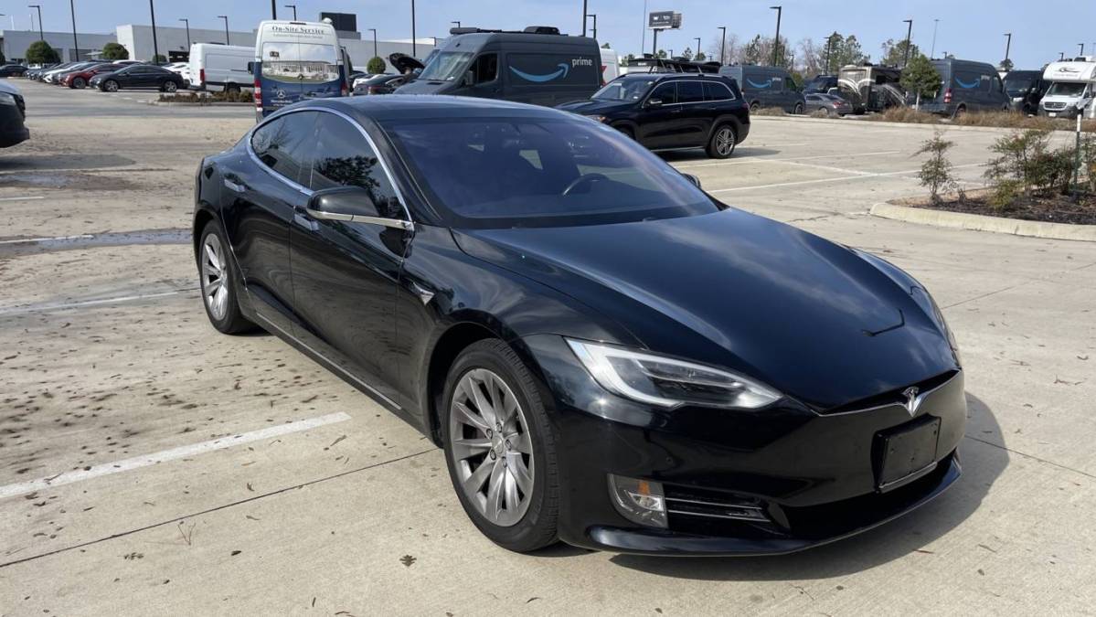 2017 Tesla Model S 5YJSA1E14HF228478