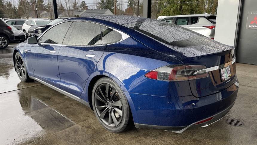 2015 Tesla Model S 5YJSA1S22FF081846