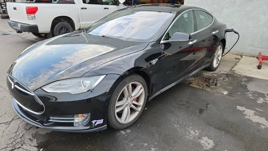 2015 Tesla Model S 5YJSA1H23FFP73444