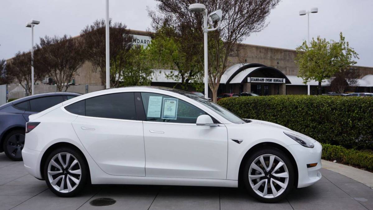 2017 Tesla Model 3 5YJ3E1EA9HF003739