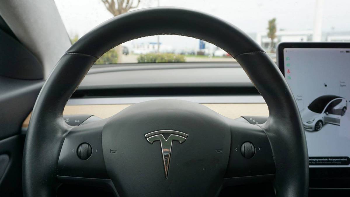 2017 Tesla Model 3 5YJ3E1EA9HF003739