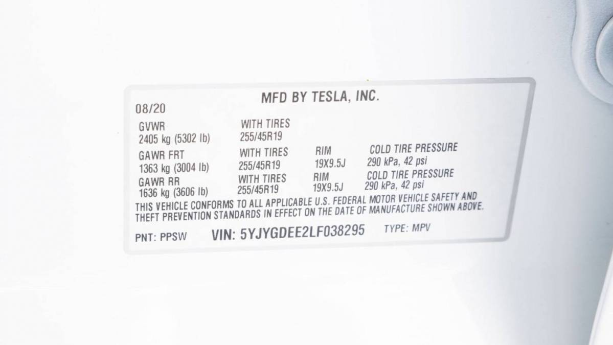 2020 Tesla Model Y 5YJYGDEE2LF038295