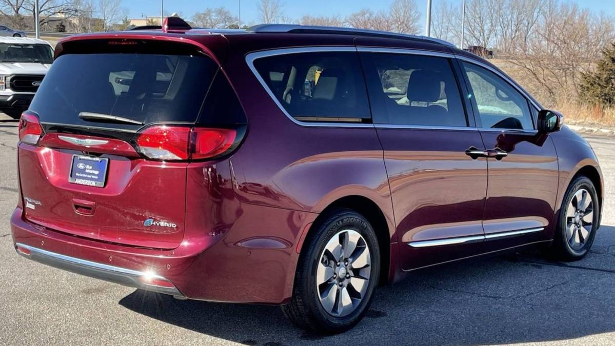 2018 Chrysler Pacifica Hybrid 2C4RC1N72JR183435