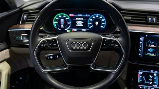 2019 Audi e-tron WA1VAAGE6KB017817