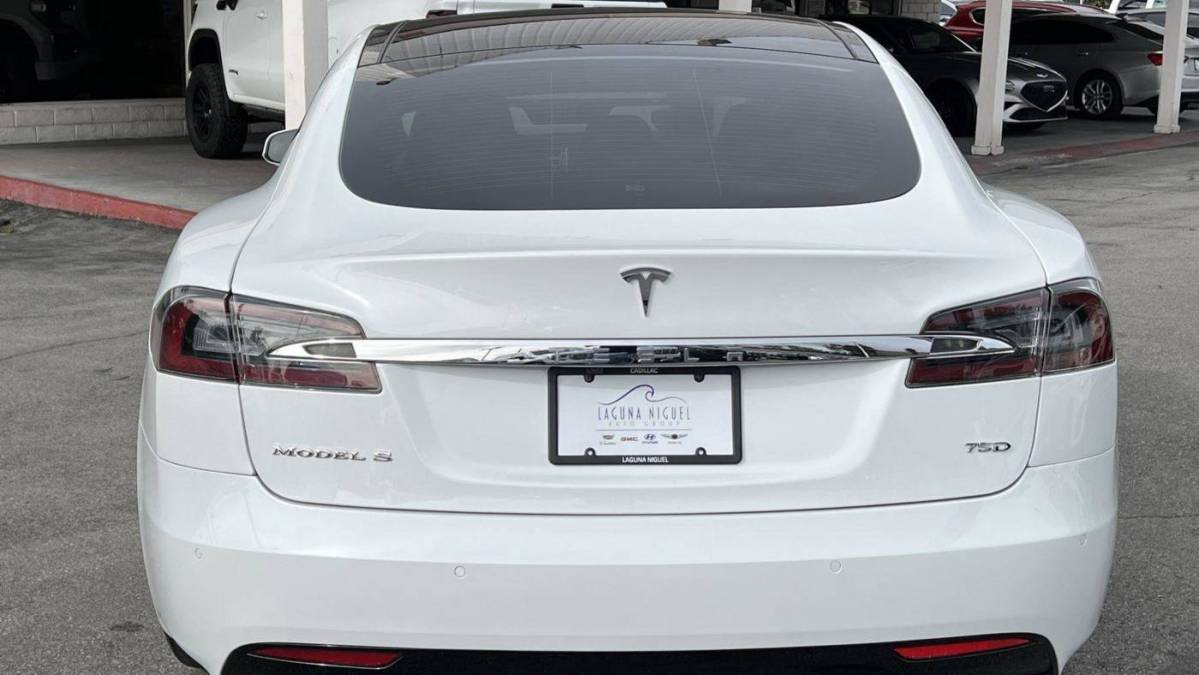 2016 Tesla Model S 5YJSA1E24GF140375