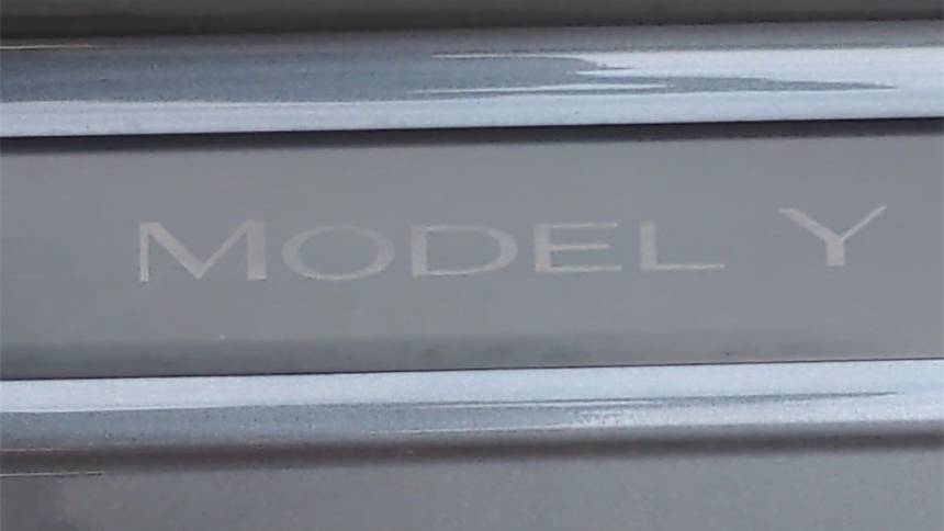 2021 Tesla Model Y 5YJYGAEE8MF159073