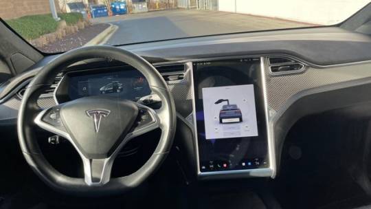 2017 Tesla Model X 5YJXCBE23HF043773