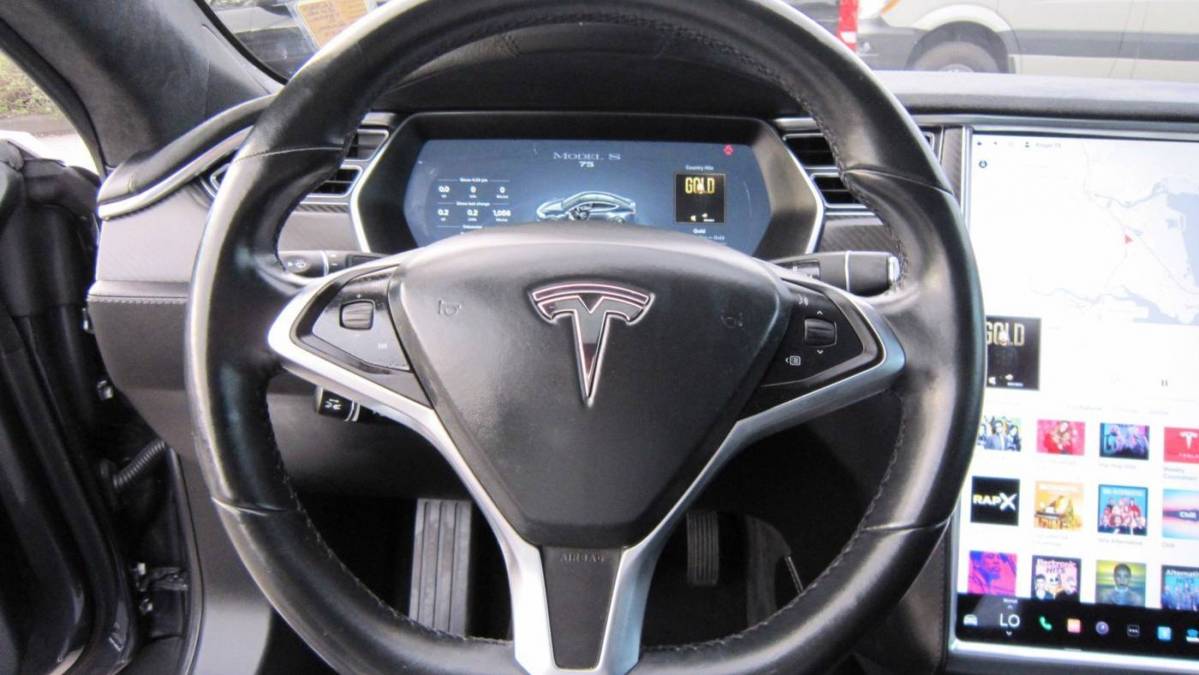 2016 Tesla Model S 5YJSA1E13GF140777