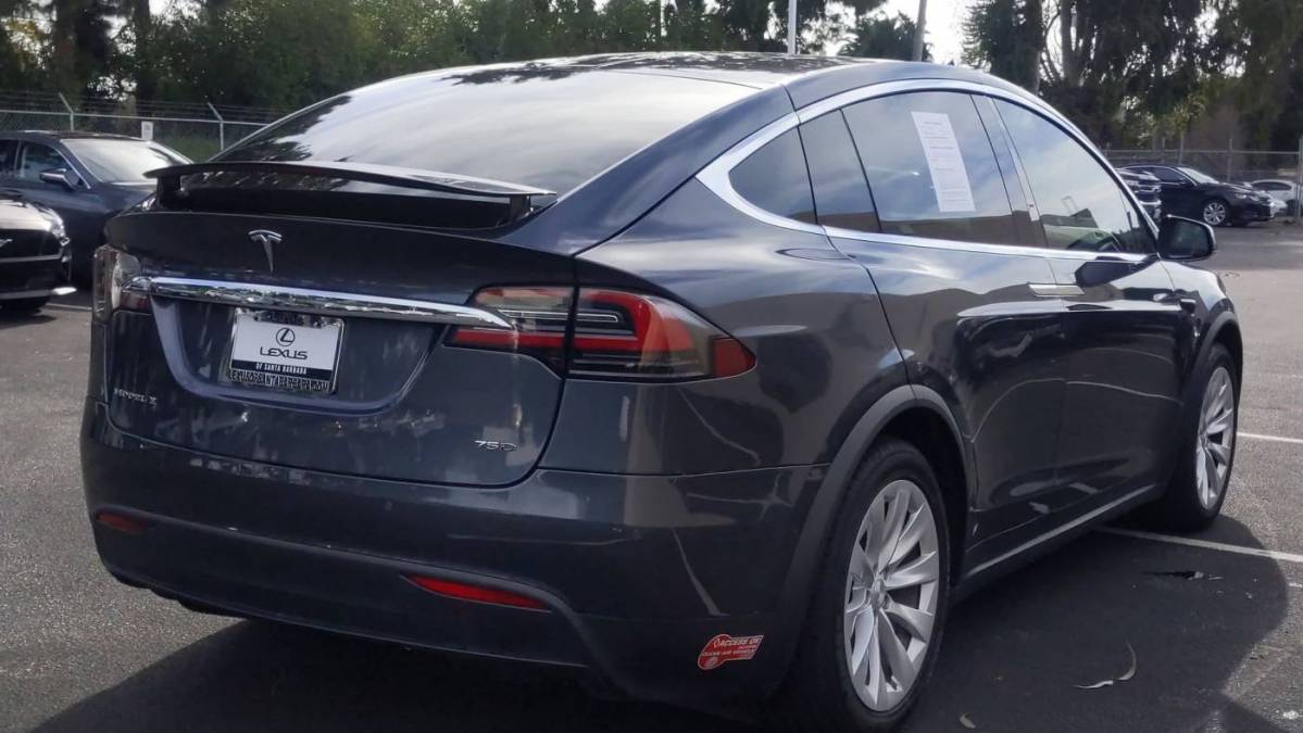 2018 Tesla Model X 5YJXCAE24JF092612