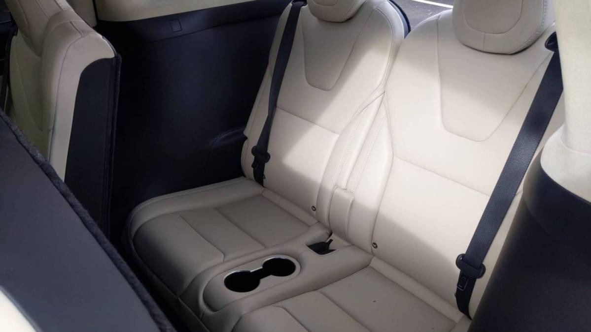 2018 Tesla Model X 5YJXCAE24JF092612