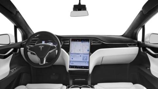 2018 Tesla Model X 5YJXCDE22JF142392