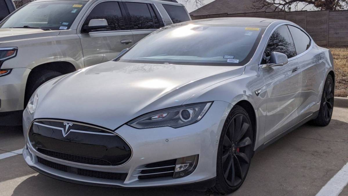 2014 Tesla Model S 5YJSA1H20EFP62738