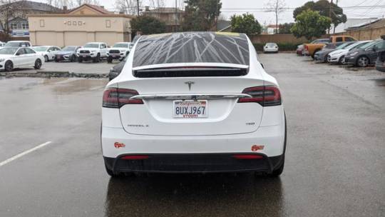 2017 Tesla Model X 5YJXCBE23HF053686