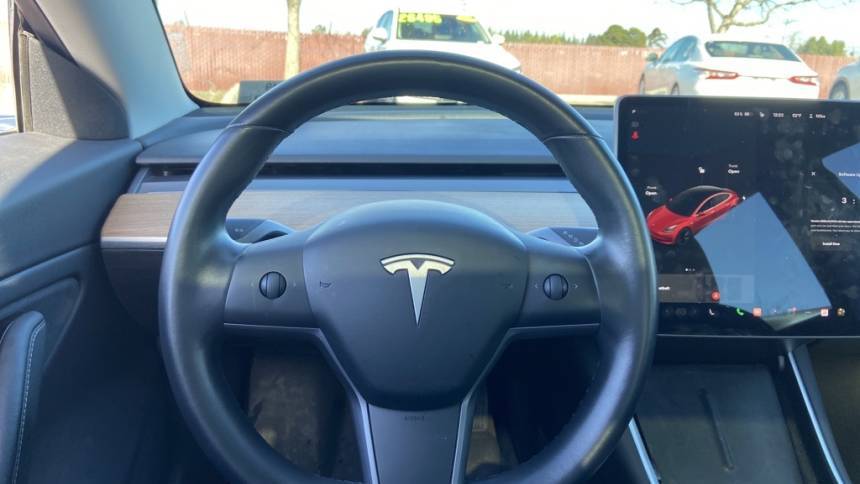 2018 Tesla Model 3 5YJ3E1EB5JF129868