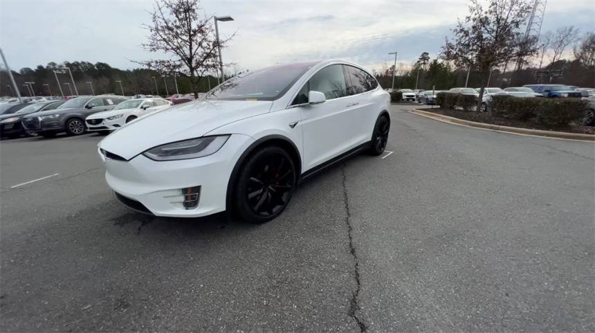 2019 Tesla Model X 5YJXCAE45KF149421