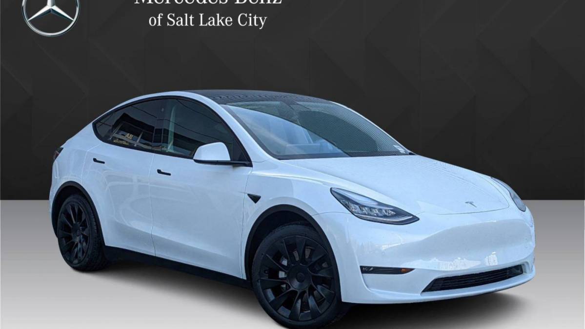 2020 Tesla Model Y 5YJYGDEE6LF034007